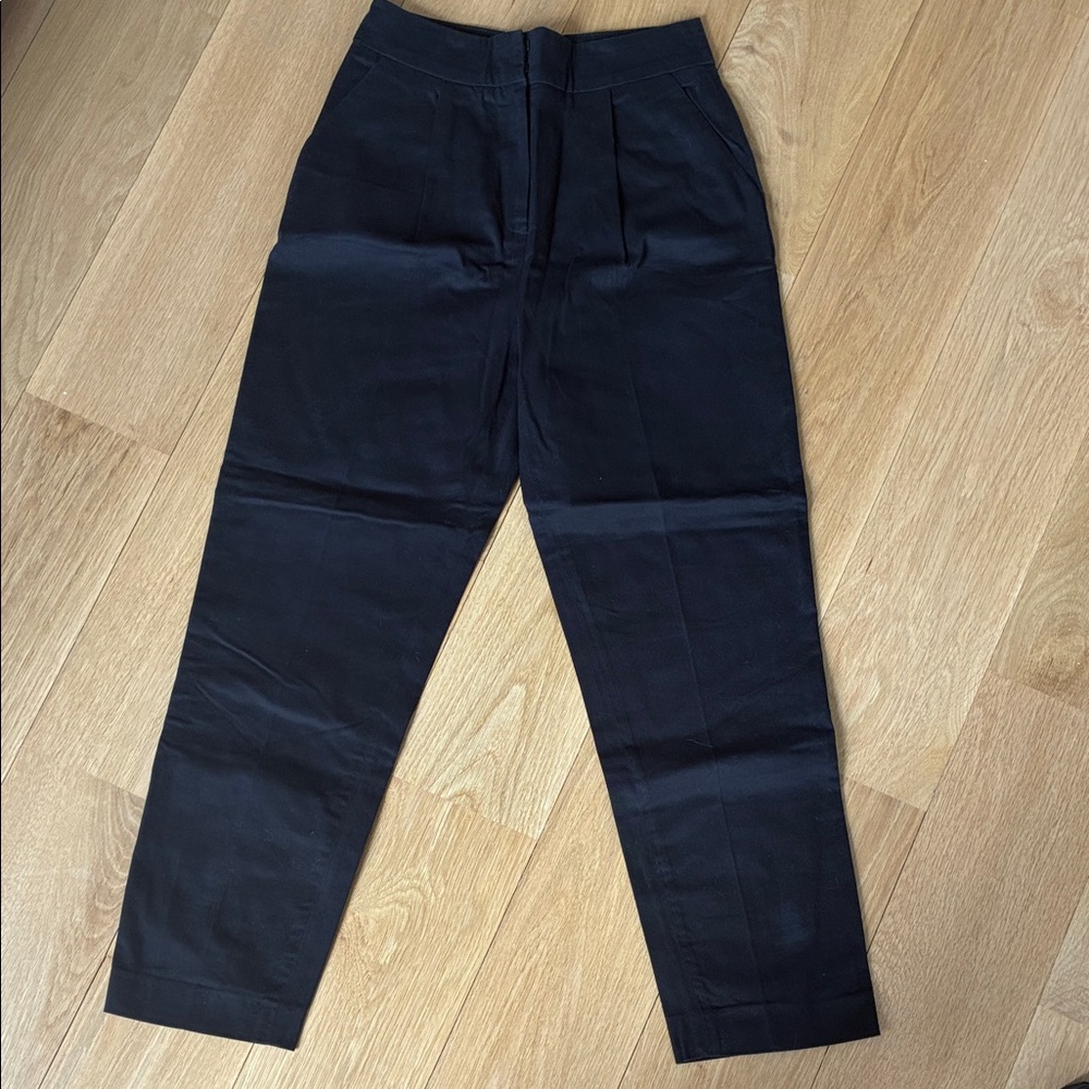 KOOKAÏ - Tapered and Pleated Dress Pants